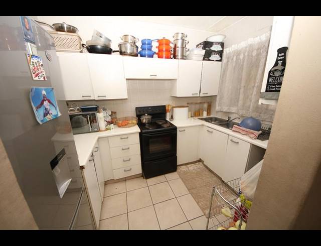 2 BEDROOM TOWNHOUSE FOR SALE IN BUCCLEUCH
